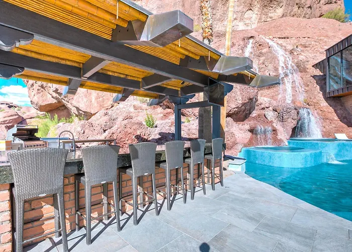 Luxury Camelback Mountain With Pool, Waterfall, Golf, Views Holiday home