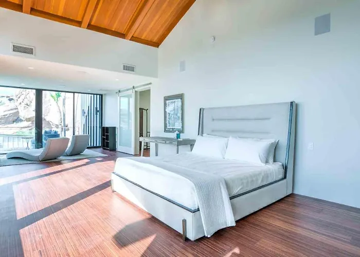 Luxury Camelback Mountain With Pool, Waterfall, Golf, Views Holiday home *